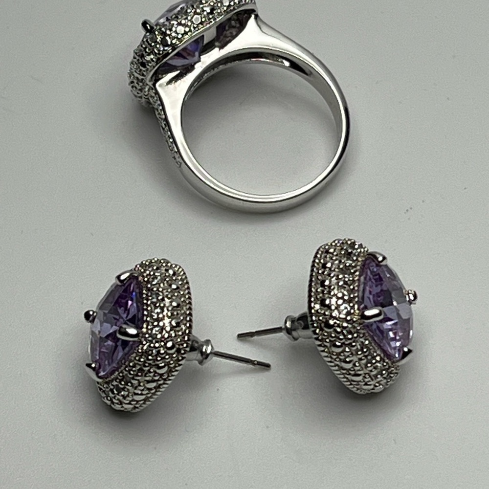 Elegant Silver and Purple Jewelry Set - Picture 2 of 5